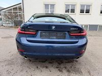 Gebraucht BMW 320 Sport Line 190 PS (139 kW) 2021 Blau Limousine