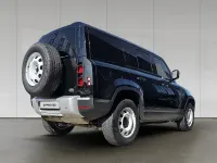 Gebraucht Land Rover Defender 252 PS (185 kW) 2021 Santorini black SUV