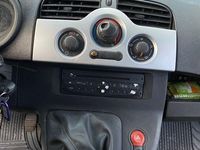 Gebraucht Renault Kangoo Authentique 75 PS (55 kW) 2011 Weiß Van / Kleinbus