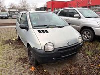 Second-hand Renault Twingo 58 CP (42 kW) 2001 Gri Hatchback