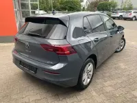 Gebraucht VW Golf VIII Life 150 PS (110 kW) 2025 Andere Limousine