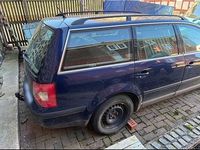 Usata VW Passat 131 CV (96 kW) 2003 Blu Station wagon