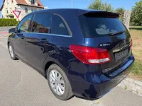 Gebraucht Mercedes B180 109 PS (80 kW) 2017 Blau Kleinwagen