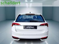 Gebraucht Skoda Scala Essence 95 PS (69 kW) 2024 Candyweiß (weiß) Kleinwagen