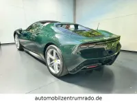 Neu Ferrari 296 829 PS (609 kW) 2025 Grün Cabrio