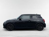 Gebraucht Mini Cooper 136 PS (100 kW) 2023 Midnight black metallic Kleinwagen