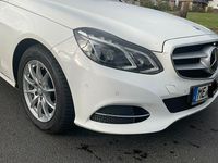 Gebraucht Mercedes E250 Avantgarde 211 PS (155 kW) 2015 Weiß Limousine
