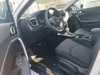 Neu Kia Ceed Gold 140 PS (102 kW) 2025 Weiß Kleinwagen