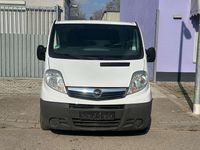 Gebraucht Opel Vivaro 145 PS (106 kW) 2011 Casabl/arctic/eisweiss/kaolin Van / Kleinbus