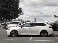 Neu Toyota Corolla 178 PS (130 kW) 2025 Platinumweiß Kombi