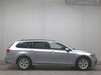 Gebraucht VW Passat 150 PS (110 kW) 2023 Silber Limousine