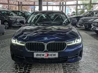 Gebraucht BMW 520 Sport Line 204 PS (150 kW) 2022 Blau Limousine