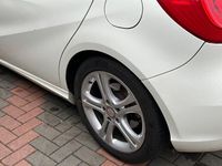 Gebraucht Mercedes A180 150 PS (110 kW) 2014 Weiß Kleinwagen