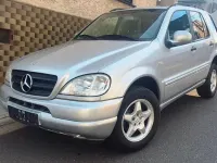 Gebraucht Mercedes ML320 218 PS (160 kW) 2000 Silber SUV