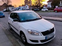 Gebraucht Skoda Fabia 60 PS (44 kW) 2014 Weiß Kleinwagen