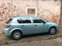 Używany Opel Astra 90 KM (66 kW) 2009 Niebieski Coupe