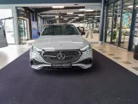 Gebraucht Mercedes E450 AMG line 367 PS (269 kW) 2025 Manufaktur alpingrau uni Limousine