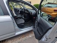 Usado Citroën C3 Exclusive 82 CV (60 kW) 2015 Plateado Berlina