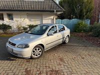 Gebraucht Opel Astra Enjoy 84 PS (61 kW) 2004 Silber Limousine