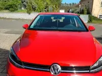 Gebraucht VW Golf VII Trendline 110 PS (80 kW) 2018 Rot Limousine