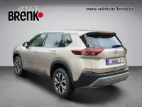 Gebraucht Nissan X-Trail Acenta 204 PS (150 kW) 2023 Champagne silver (metallic) SUV