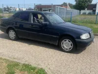 Gebraucht Mercedes C180 122 PS (89 kW) 1994 Blau Limousine