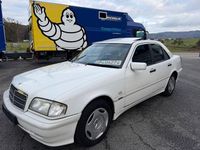 Gebraucht Mercedes C220 Classic 125 PS (91 kW) 1999 Weiß Limousine