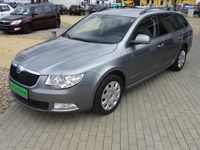 Gebraucht Skoda Superb 140 PS (102 kW) 2011 Grau metallic Kombi