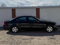 Gebraucht Mercedes E220 Avantgarde 150 PS (110 kW) 2004 Schwarz Limousine