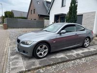 Gebraucht BMW 320 177 PS (130 kW) 2009 Grau Coupé