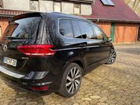 Gebraucht VW Touran Highline 190 PS (139 kW) 2016 Schwarz Van / Kleinbus