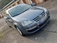 Gebraucht VW Jetta 105 PS (77 kW) 2007 Silber Limousine