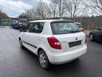 Gebraucht Skoda Fabia Ambition 75 PS (55 kW) 2014 Weiß Limousine