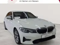 Gebraucht BMW 318 Sport Line 150 PS (110 kW) 2021 Alpinweiß Limousine