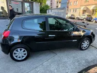Gebraucht Renault Clio III Dynamique 75 PS (55 kW) 2011 Blau Kleinwagen