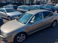 Gebraucht Skoda Superb 163 PS (119 kW) 2005 Beige Limousine