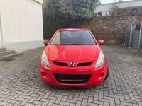 Gebraucht Hyundai i20 Comfort 101 PS (74 kW) 2009 Rot Kleinwagen