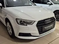 Gebraucht Audi A3 Design 116 PS (85 kW) 2019 Weiß Limousine