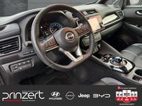 Gebraucht Nissan Leaf Tekna 110 kW (150 PS) 2023 Ceramic grey p/black m Kleinwagen