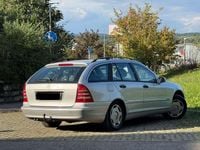 Gebraucht Mercedes C220 Avantgarde 143 PS (105 kW) 2002 Silber Kombi
