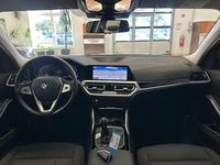 Gebraucht BMW 320 190 PS (139 kW) 2020 Black sapphire metallic Kombi