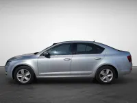 Gebraucht Skoda Octavia Ambition 110 PS (80 kW) 2015 Silber Kleinwagen