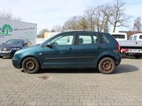 Gebraucht VW Polo Comfortline 64 PS (47 kW) 2003 Grün Limousine