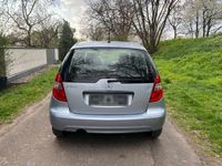 Gebraucht Mercedes A160 Avantgarde 95 PS (69 kW) 2009 Blau Kleinwagen