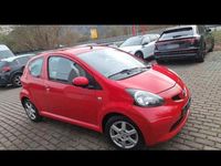 Gebraucht Toyota Aygo 70 PS (51 kW) 2006 Rot Kleinwagen