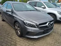 Gebraucht Mercedes A180 109 PS (80 kW) 2018 Grau Limousine