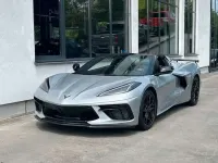 Neu Corvette C8 481 PS (353 kW) 2025 Gka blade silver Cabrio