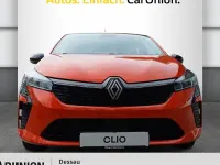Nowe Renault Clio V Evolution 67 KM (49 kW) 2025 Pomarańczowy Sedan/Limuzyna