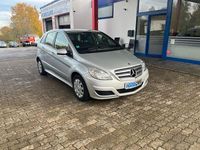 Gebraucht Mercedes B180 116 PS (85 kW) 2010 Silber Van / Kleinbus