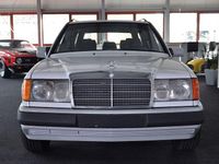 Gebraucht Mercedes E230 132 PS (97 kW) 1991 Artikweiß Kombi